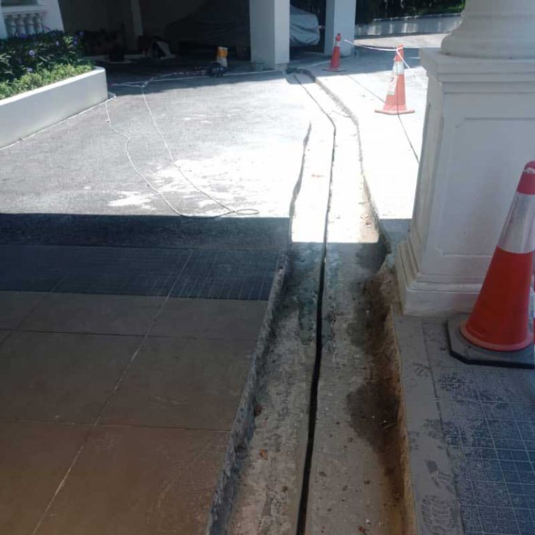 EXPANSION JOINT REPLACEMENT AND REPAIR CAUSES AND EFFECTS Structural